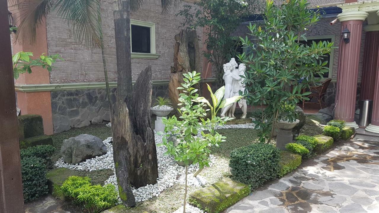 Gardensuite Hotel Anunas Luaran gambar